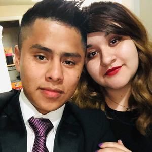 Meet your Posher, Ari